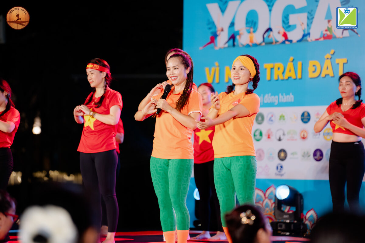 cuc pham feelingyoga2