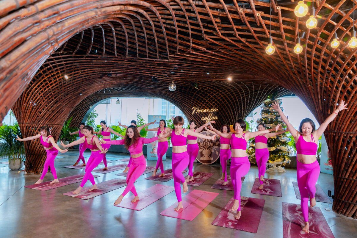 cuc pham feelingyoga4