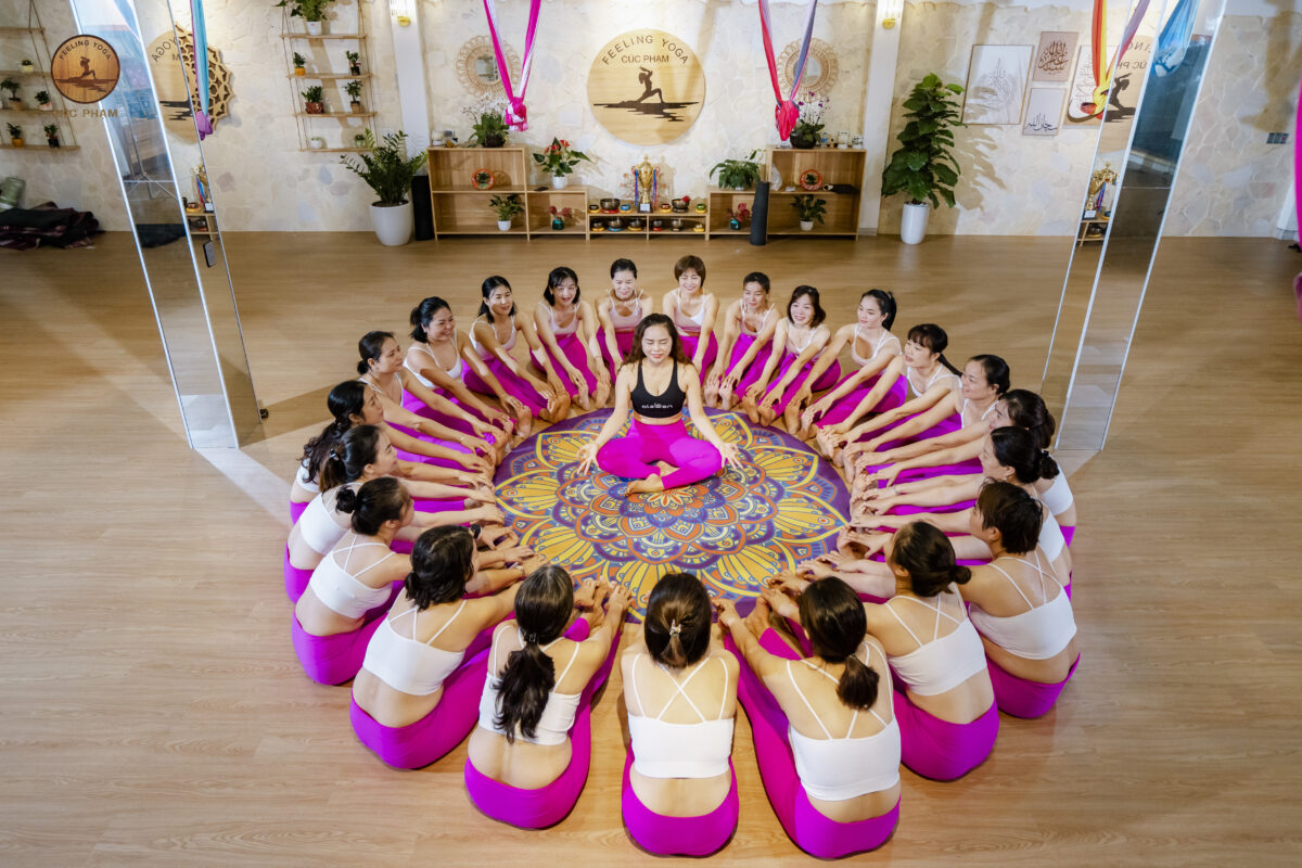 cuc pham feelingyoga7
