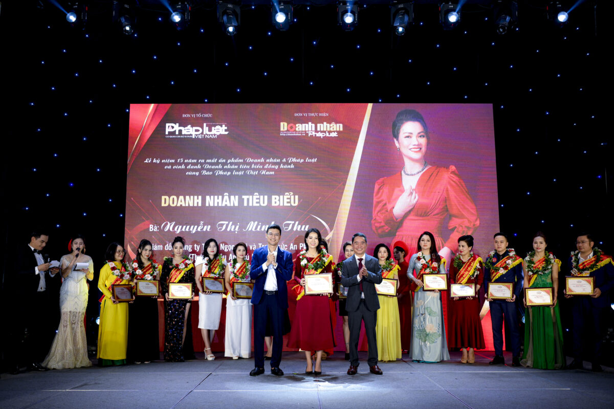 doanh nhan nguyen thi minh thu nhan chung nhan top 15 doanh nhan tieu bieu9